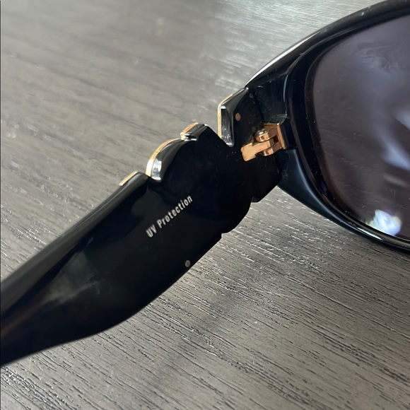 YSL Black Sunglasses! - Picture 6 of 8